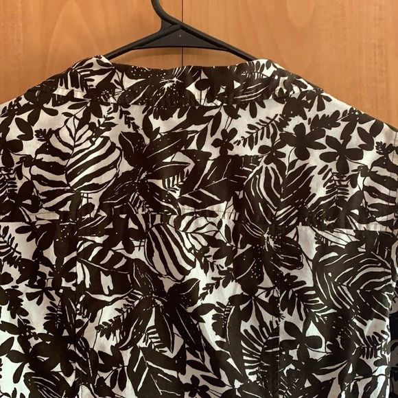Liz Claiborne Button down 1/2 sleeve shirt brown - Picture 10 of 10